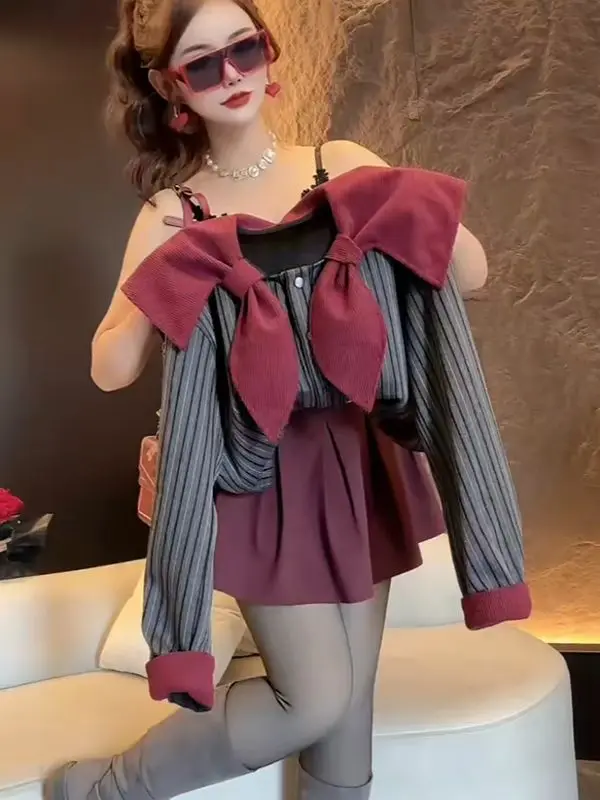 Japan Autumn And Winter Style Age-Reducing Navy Collar Spliced Striped Short Shirt + High-Waisted Skirt Fashion Suit For Women
Japan Autumn And Winter Style Age-Reducing Navy Collar Spliced Striped Short Shirt + High-Waisted Skirt Fashion Suit For Women