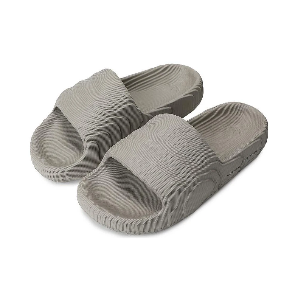 Мужские тапочки ADILETE 22ORI-CLASSIC Adidas Originals 2025 HQ4670
Мужские тапочки ADILETE 22ORI-CLASSIC Adidas Originals 2025 HQ4670