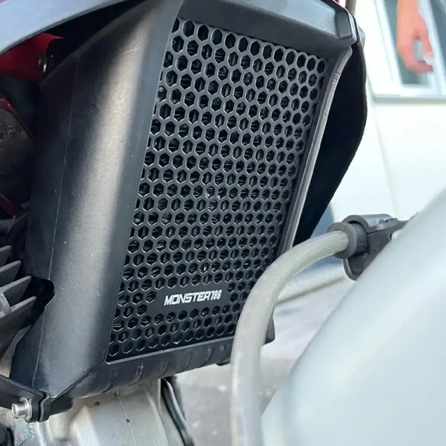 Для Ducati Monster 1100 S EVO 1100S Monster 796 2010-2016 2015 2014 2013 защита радиатора мотоцикла масляная крышка защитная решетка
Для Ducati Monster 1100 S EVO 1100S Monster 796 2010-2016 2015 2014 2013 защита радиатора мотоцикла масляная крышка защитная решетка