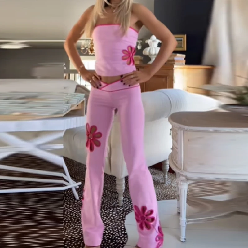 2026 Women's Sexy Pink Two-piece Floral Embellished Strapless Crop Top Wide-leg Pants Y2K Spring Summer Nightclub Party Outfit
2026 Women's Sexy Pink Two-piece Floral Embellished Strapless Crop Top Wide-leg Pants Y2K Spring Summer Nightclub Party Outfit