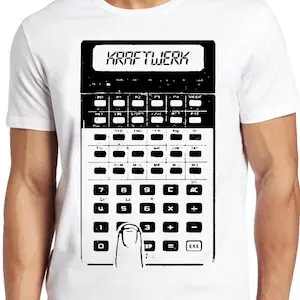 Kraftwerk, карманная футболка с калькулятором B1068, футболка с Синт-поп в стиле ретро
Kraftwerk, карманная футболка с калькулятором B1068, футболка с Синт-поп в стиле ретро