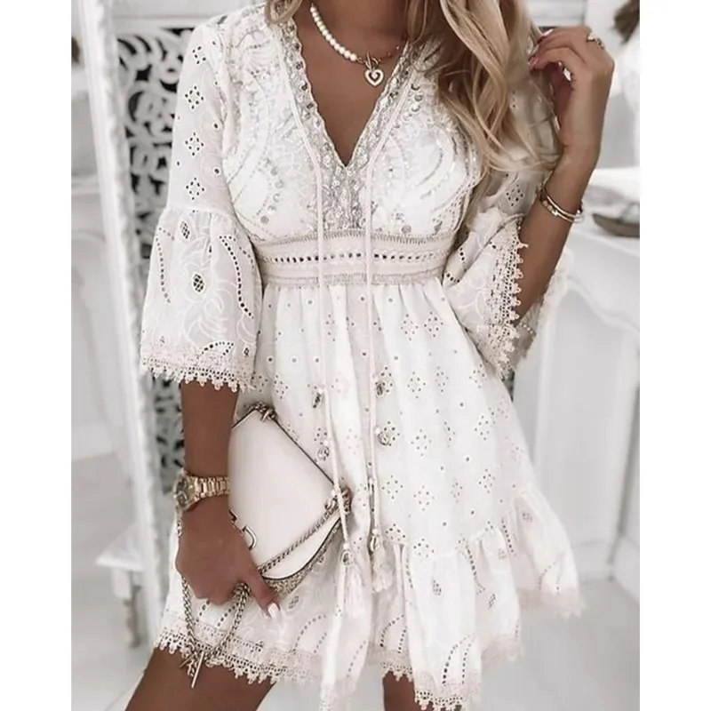 Women White Hollow Lace Mini Dress Summer Elegant V-neck Patchwork Lace Up Three Quarter Sleeve Ladies Vacation Beach Dresses
Women White Hollow Lace Mini Dress Summer Elegant V-neck Patchwork Lace Up Three Quarter Sleeve Ladies Vacation Beach Dresses