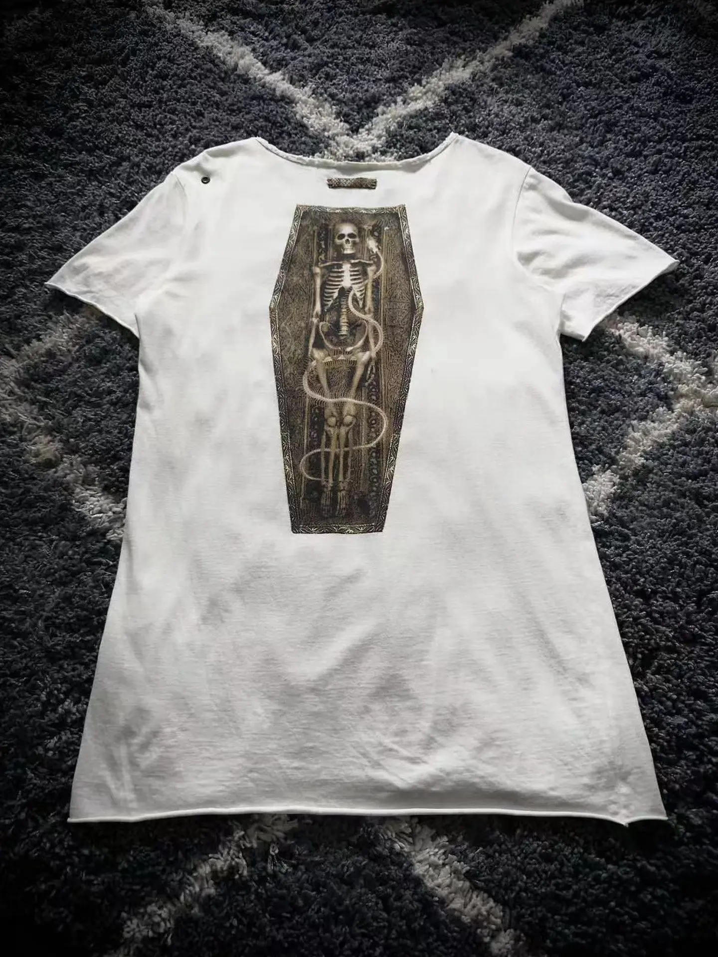 Ifsixwasnine 00SS Skull Rock Visual Rare Medieval Short Sleeve Printed T-Shirt
Ifsixwasnine 00SS Skull Rock Visual Rare Medieval Short Sleeve Printed T-Shirt