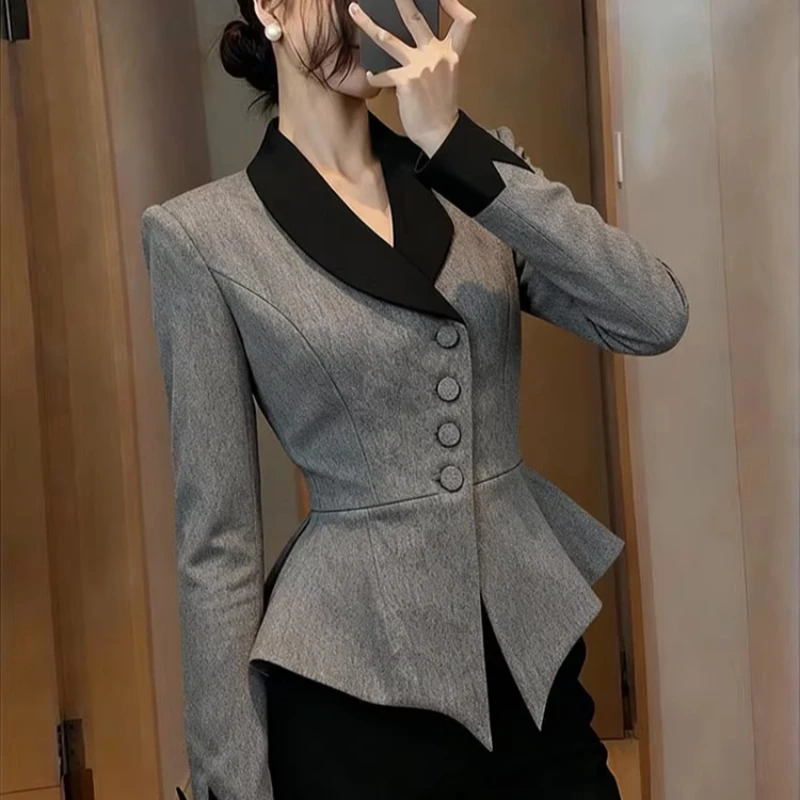 2026 Spring Fall Women Designer Black Grey Patchwork Slim High Waited Irregular Coat , Woman Elegant Ruffles Coats
2026 Spring Fall Women Designer Black Grey Patchwork Slim High Waited Irregular Coat , Woman Elegant Ruffles Coats