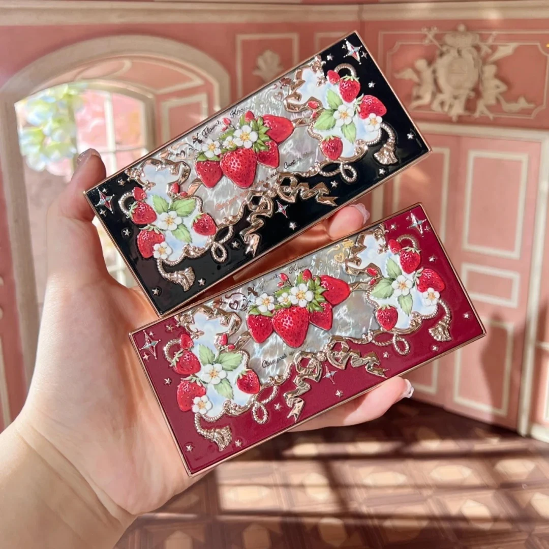 Flower Knows Strawberry Rococo Eyeshadow Palette 5 Colors Glitter Matte Natural Bronzer Multi Use Kawaii Makeup Vintage Look
Flower Knows Strawberry Rococo Eyeshadow Palette 5 Colors Glitter Matte Natural Bronzer Multi Use Kawaii Makeup Vintage Look