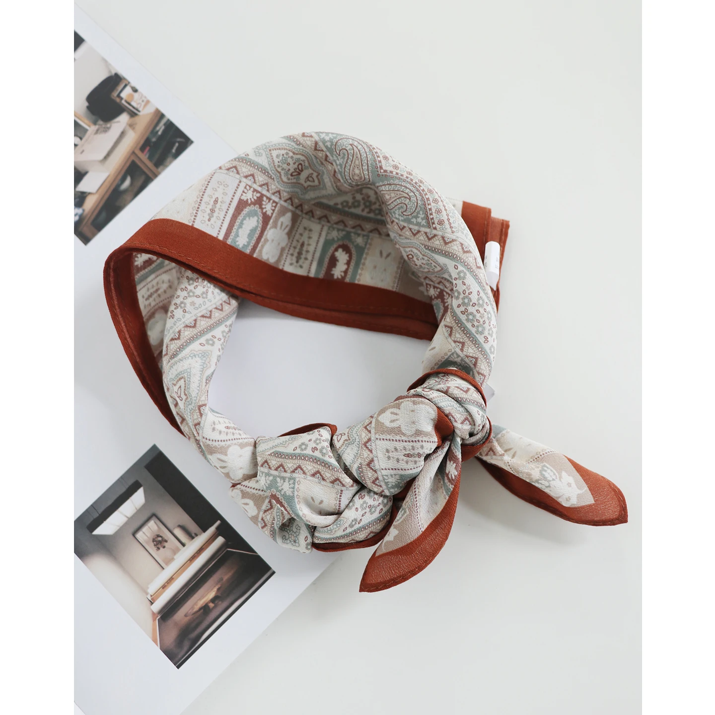 2026 Women Vintage Beige Paisley Scarf 100% Silk Neck Tie Bandana Retro Neck Scarves Hair Ribbon Wrap for Office Accessory
2026 Women Vintage Beige Paisley Scarf 100% Silk Neck Tie Bandana Retro Neck Scarves Hair Ribbon Wrap for Office Accessory