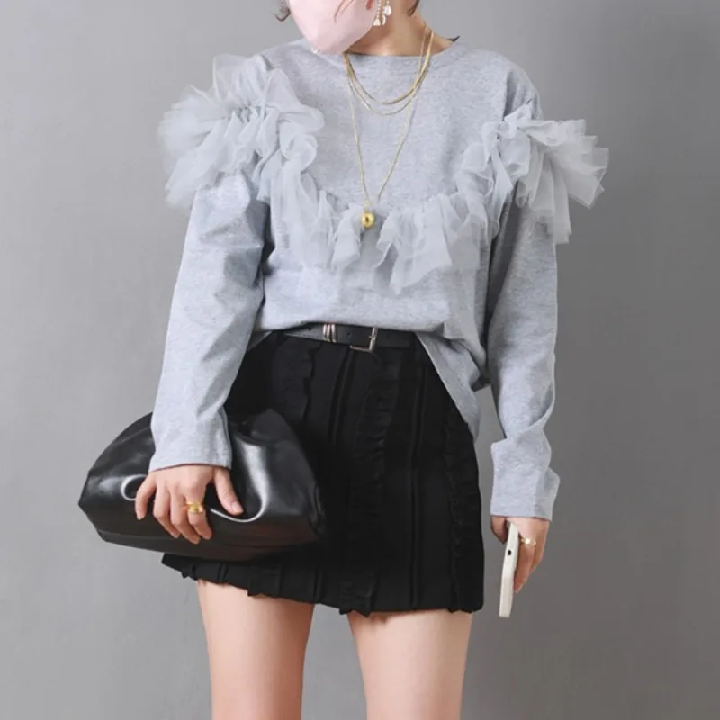 2025 Spring Summer New Lace Decorative Cotton Long Sleeve T-shirts Women O-Neck Ruffles Mesh Patchwork Casual T Shirt Tees Tops
2025 Spring Summer New Lace Decorative Cotton Long Sleeve T-shirts Women O-Neck Ruffles Mesh Patchwork Casual T Shirt Tees Tops