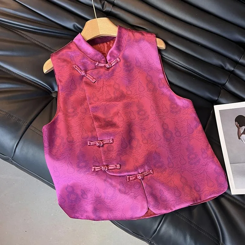 2026 Spring New Pink Satin Tang Clothes Sleeveless Vest Top Qipao Tank Jacket Tradition Mandarin Collar Shirt Hanfu Costume
2026 Spring New Pink Satin Tang Clothes Sleeveless Vest Top Qipao Tank Jacket Tradition Mandarin Collar Shirt Hanfu Costume