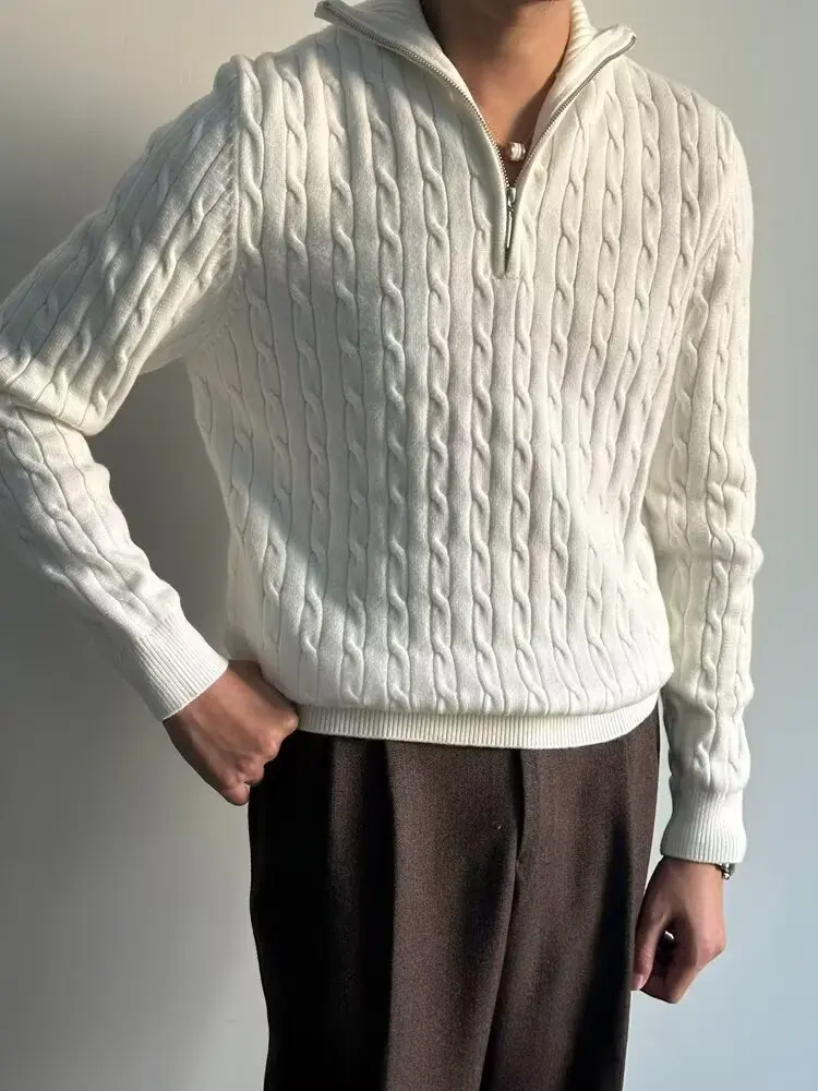 Белый вязаный свитер на молнии для мужчин, осенне-зимняя новинка, корейский стиль, легкий, универсальный, повседневный, модный, элегантный.
Белый вязаный свитер на молнии для мужчин, осенне-зимняя новинка, корейский стиль, легкий, универсальный, повседневный, модный, элегантный.