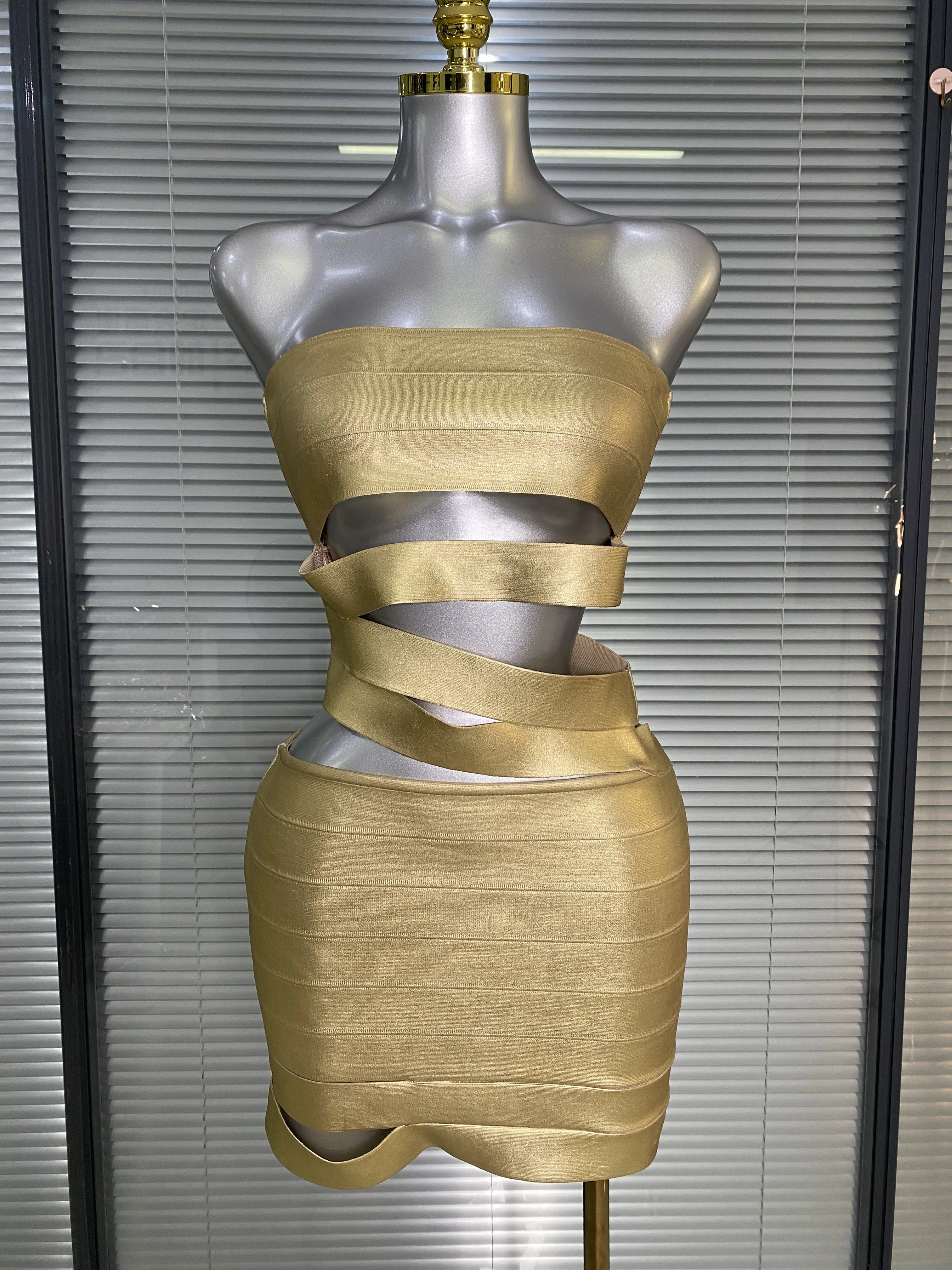 Luxury Women Sexy Solid Color Mini Strapless Bodycon Bandage Celebrity Birthday Dress Party Outfit Prom Gowns Vestidos
Luxury Women Sexy Solid Color Mini Strapless Bodycon Bandage Celebrity Birthday Dress Party Outfit Prom Gowns Vestidos