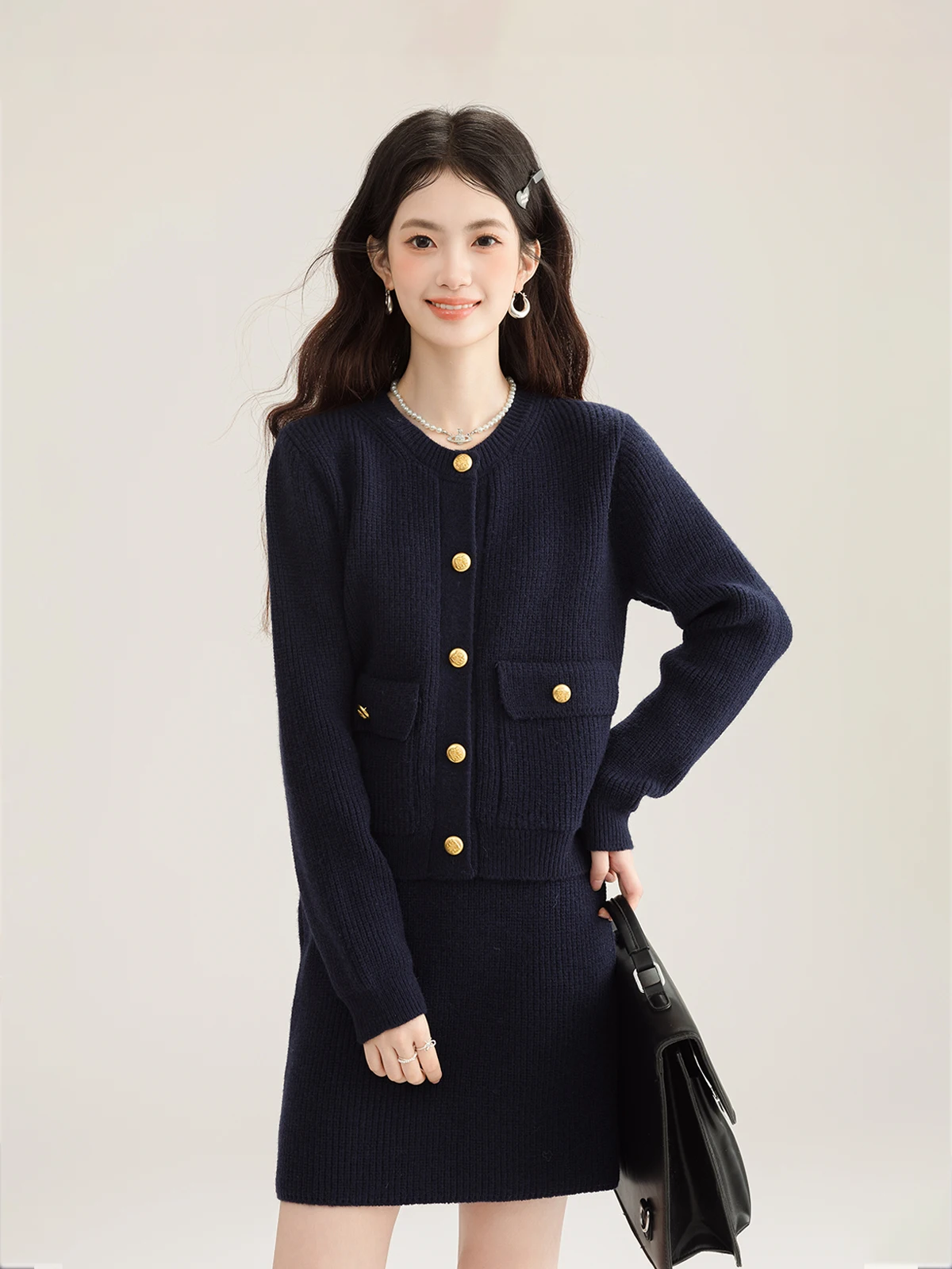 Slim Fit Knitted Sweater And ort Skirt Set for Women round Ne Long Sve Autumn Winter Faion Ensemble Casual Chic Sle
Slim Fit Knitted Sweater And ort Skirt Set for Women round Ne Long Sve Autumn Winter Faion Ensemble Casual Chic Sle