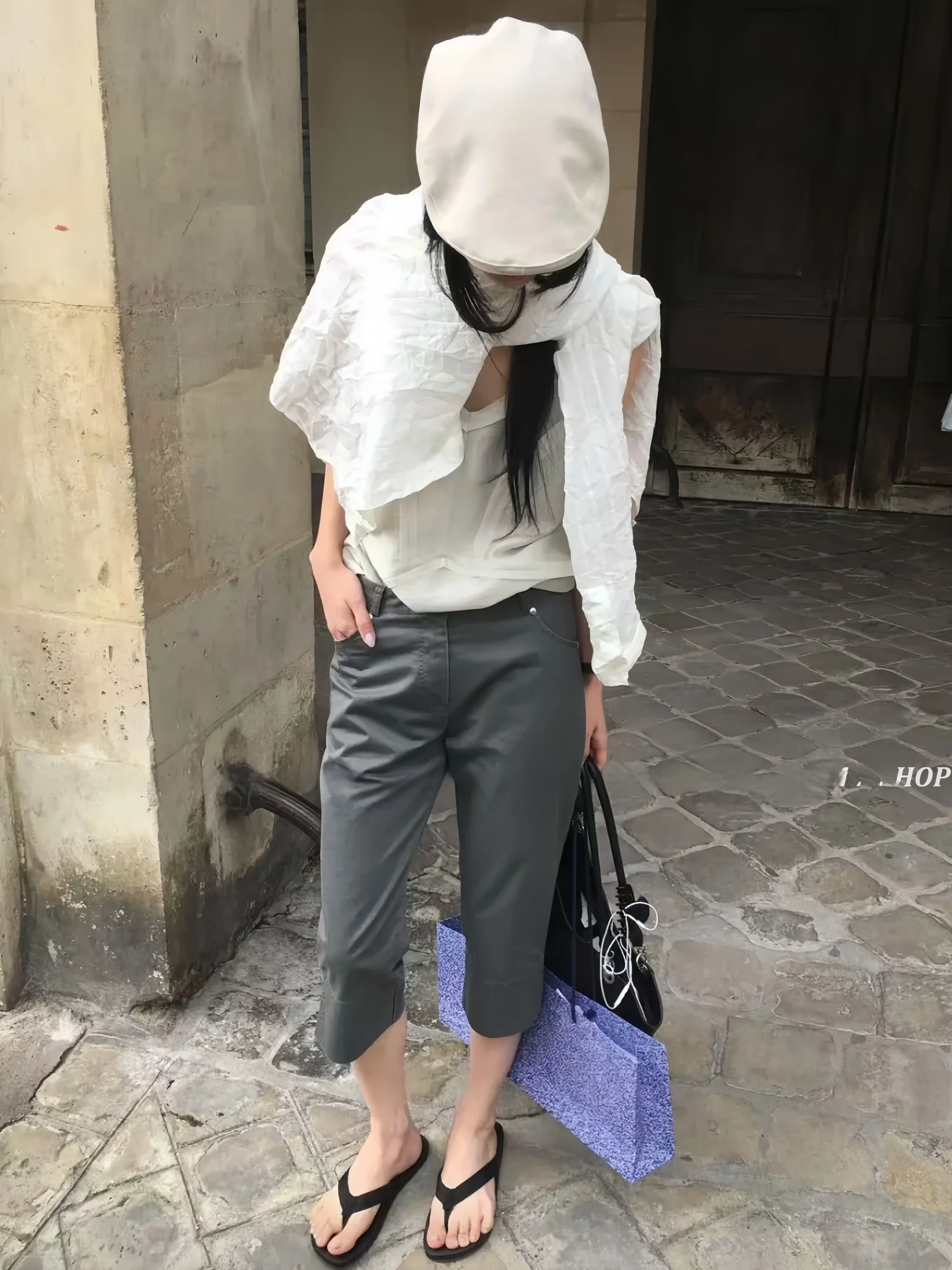 Summer New Style Women's Slim Fit Casual Pants Simple Professional Seven-Foot Cotton Jeans Small Audience Direct Sale
Summer New Style Women's Slim Fit Casual Pants Simple Professional Seven-Foot Cotton Jeans Small Audience Direct Sale