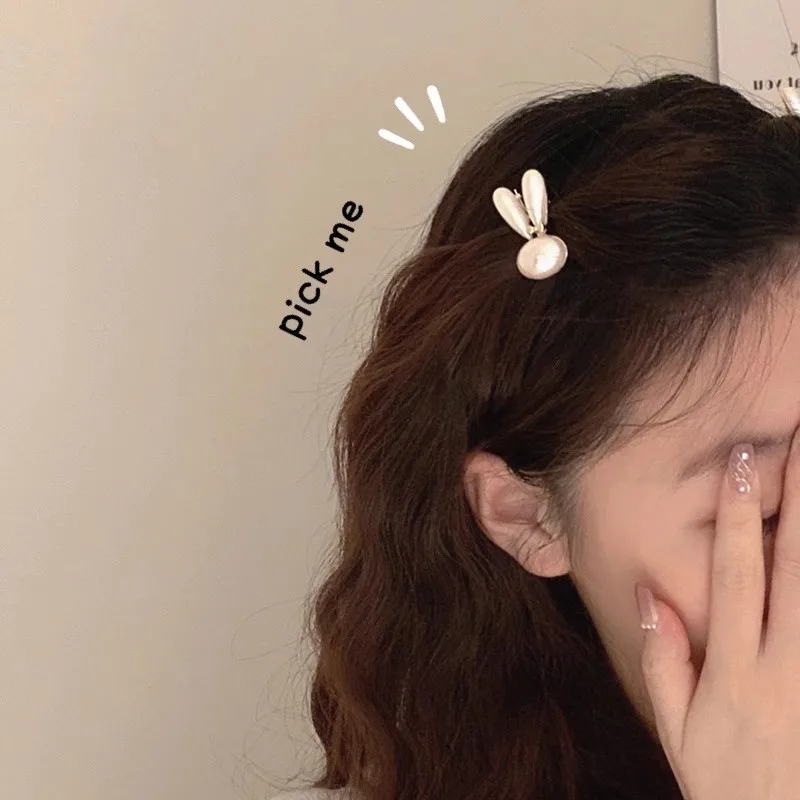 Cute Little Rabbit Pearl Hair Clip for Women, Side Clip Hair Accessory, Bangs Clip, Forehead Hair Accessory, Duckbill Clip Hairpin
Cute Little Rabbit Pearl Hair Clip for Women, Side Clip Hair Accessory, Bangs Clip, Forehead Hair Accessory, Duckbill Clip Hairpin