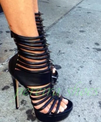 Lady Black Spike Open Toe Sexy Pu Sandals Summer Stiletto Heel Black Platform Zipper Back Footwear Black Gladiator Style Pumps
Lady Black Spike Open Toe Sexy Pu Sandals Summer Stiletto Heel Black Platform Zipper Back Footwear Black Gladiator Style Pumps