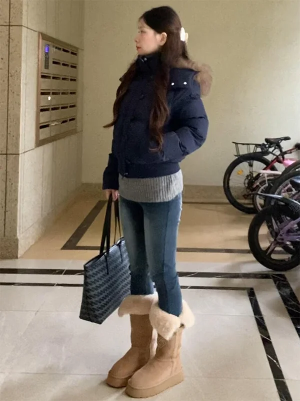 Американская ретро-куртка из утолщенного хлопка для женщин, маленький размер, осень-зима, новый стиль, теплая, с меховым воротником, в корейском стиле, для повседневной носки
Американская ретро-куртка из утолщенного хлопка для женщин, маленький размер, осень-зима, новый стиль, теплая, с меховым воротником, в корейском стиле, для повседневной носки