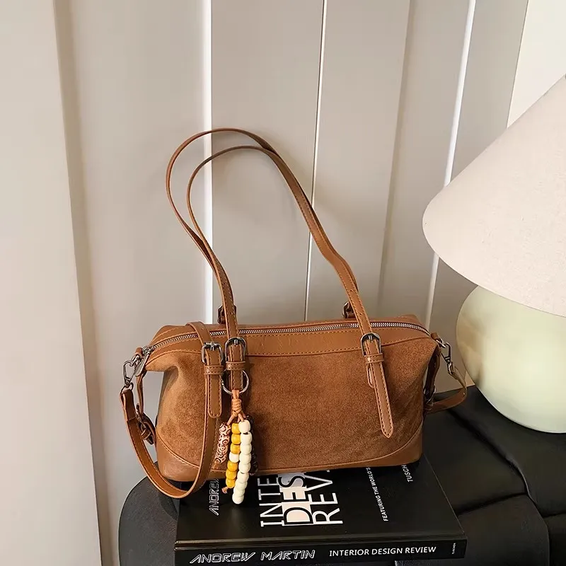 Сумка-кроссбоди из искусственной замши для женщин, весна 2026, новая, прямоугольная, вместительная, на плечо, повседневная, универсальная, подмышечная сумка
Сумка-кроссбоди из искусственной замши для женщин, весна 2026, новая, прямоугольная, вместительная, на плечо, повседневная, универсальная, подмышечная сумка