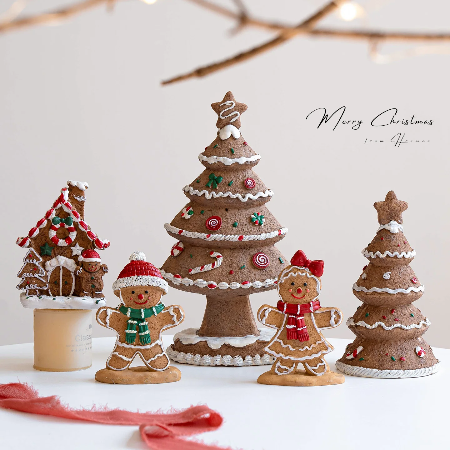 Christmas Tree Figurine Resin Tabletop Xmas Tree Statue Desktop Ornament for Home Living Room Christmas Party Decoration 
Christmas Tree Figurine Resin Tabletop Xmas Tree Statue Desktop Ornament for Home Living Room Christmas Party Decoration