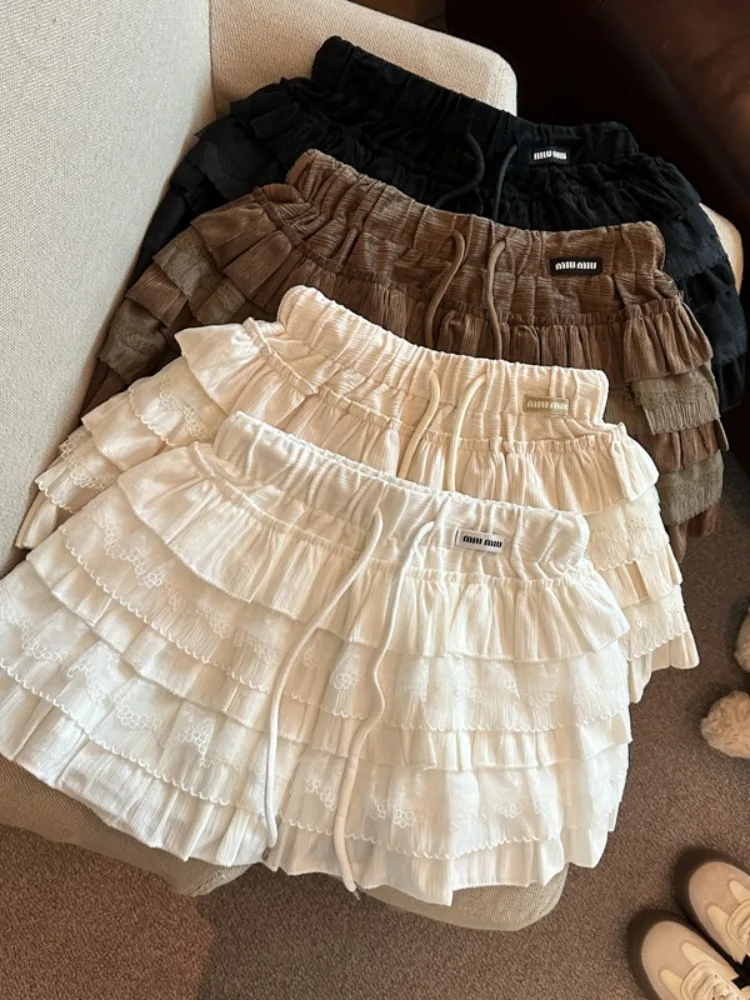 Sweet Velvet Half Skirt Women's Ruffle Splicing Elastic Waist Short Cake Skirt Autumn Winter New Style Breathable Skin-friendly
Sweet Velvet Half Skirt Women's Ruffle Splicing Elastic Waist Short Cake Skirt Autumn Winter New Style Breathable Skin-friendly