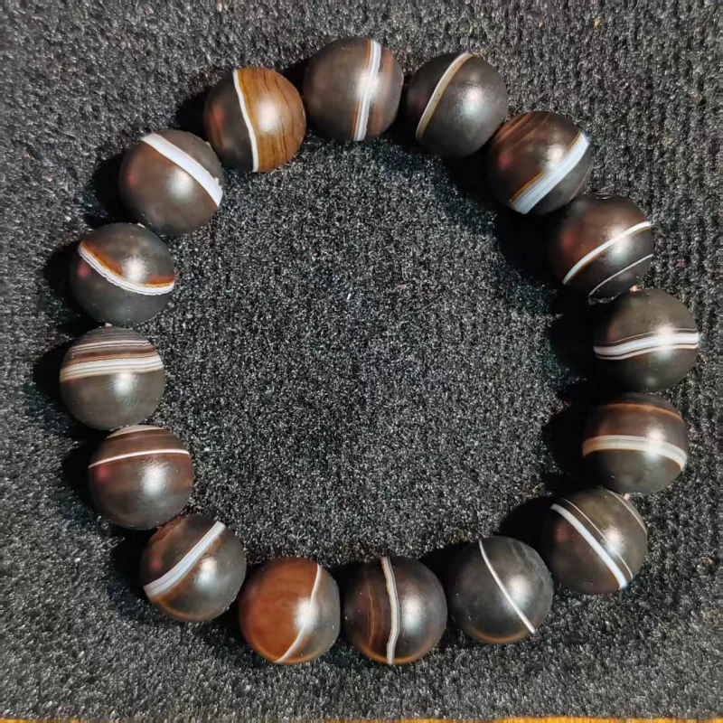 10Mm Round Bead Bracelet With Matte Agate Dzi Beads, Fashionable And Versatile Style
10Mm Round Bead Bracelet With Matte Agate Dzi Beads, Fashionable And Versatile Style