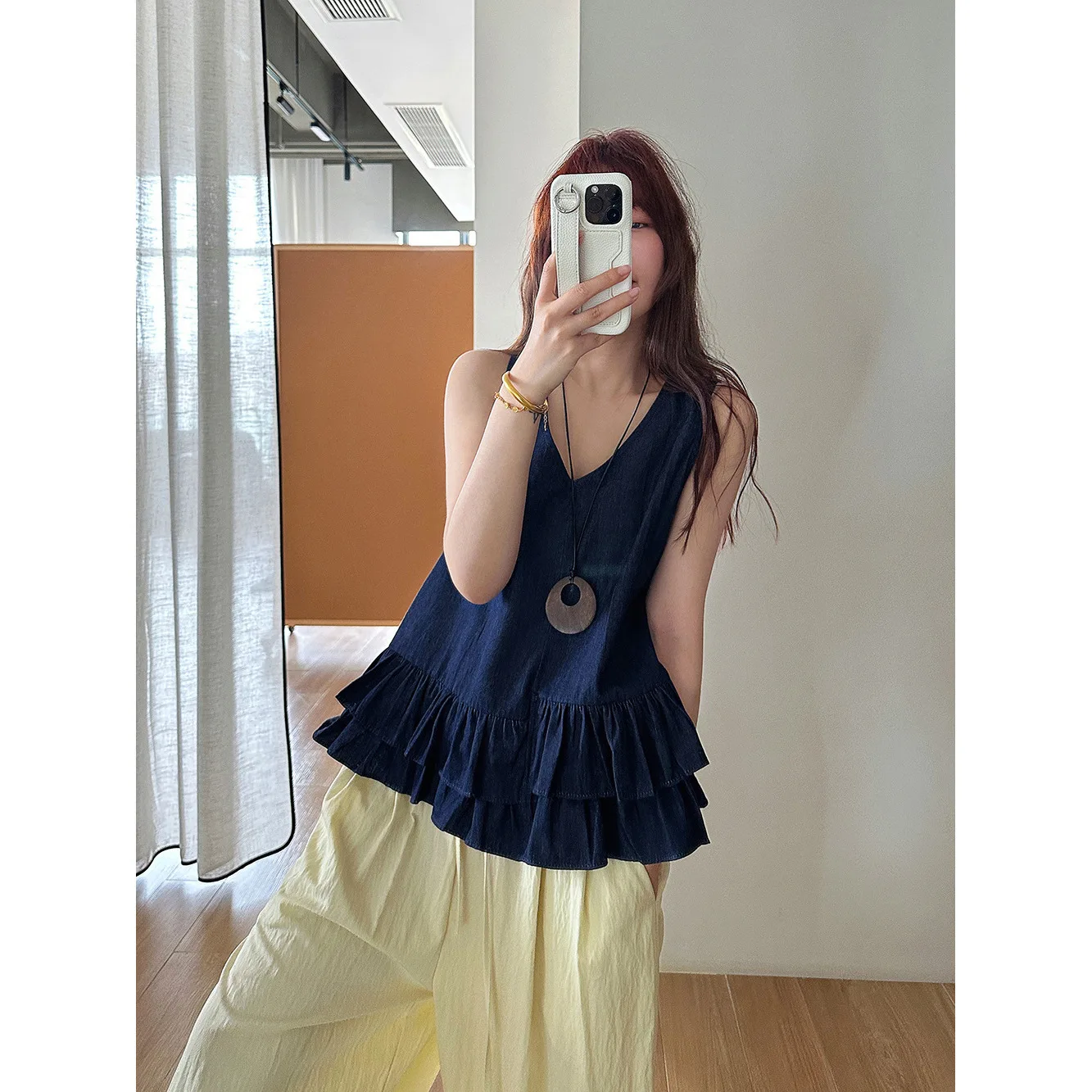 Irregular Ruffle Sleeveless Striped Vest For Women 25 Summer Sweet Shirt V-neck Top
Irregular Ruffle Sleeveless Striped Vest For Women 25 Summer Sweet Shirt V-neck Top