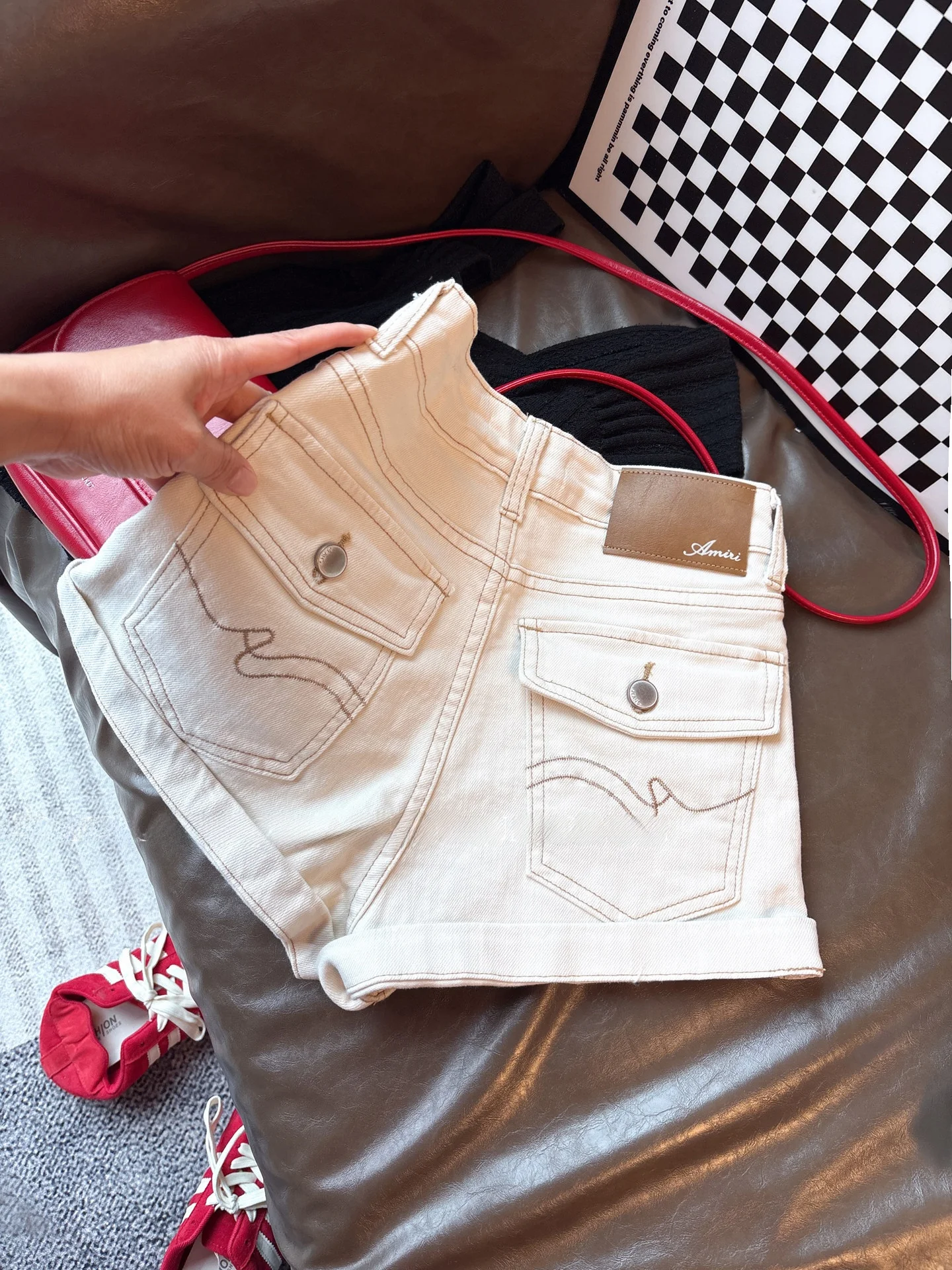 High Waist Denim Shorts Women's Summer Slimming A-Line Hot Pants Retro Style Casual Cotton Jeans High Butt Lifting Effect
High Waist Denim Shorts Women's Summer Slimming A-Line Hot Pants Retro Style Casual Cotton Jeans High Butt Lifting Effect