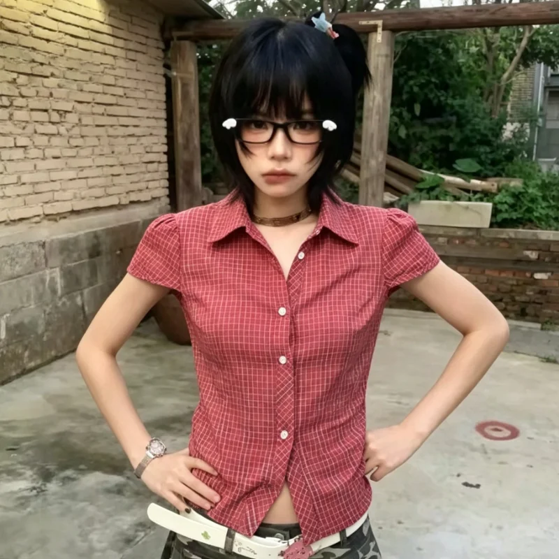 Retro Aesthetic Korean Plaid Shirts Women Short Sleeve Patch Y2k Slim Crop Blouse Elegant Daily Office Street Summer Wear Tops
Retro Aesthetic Korean Plaid Shirts Women Short Sleeve Patch Y2k Slim Crop Blouse Elegant Daily Office Street Summer Wear Tops