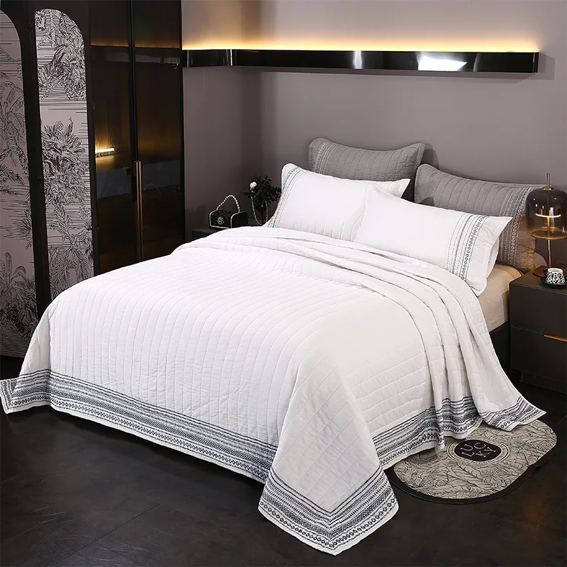 European Quilt Set 3pcs, Embroidered Patchwork Bedspread, Solid Color 100% Cotton All-Season Lightweight Bedding
European Quilt Set 3pcs, Embroidered Patchwork Bedspread, Solid Color 100% Cotton All-Season Lightweight Bedding