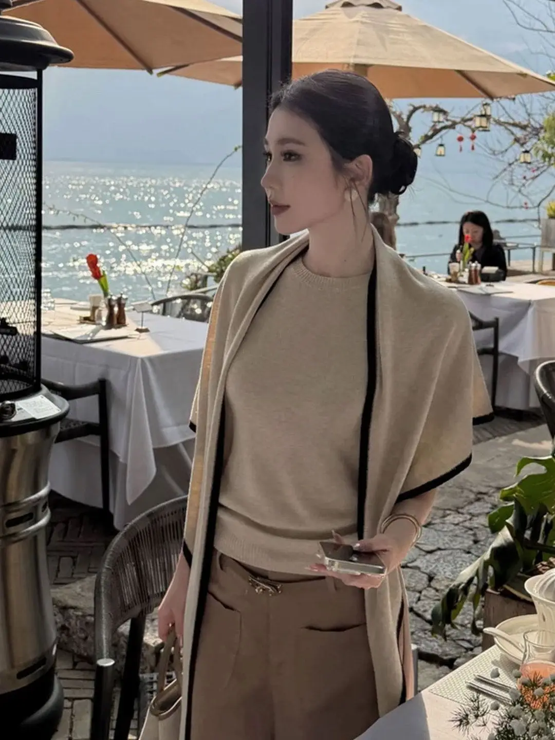 Early Spring 2026 Korean Style Short Sleeve Knitted Sweater Set with Shawl Classic Preppy Two Piece Women's Fashion Top
Early Spring 2026 Korean Style Short Sleeve Knitted Sweater Set with Shawl Classic Preppy Two Piece Women's Fashion Top