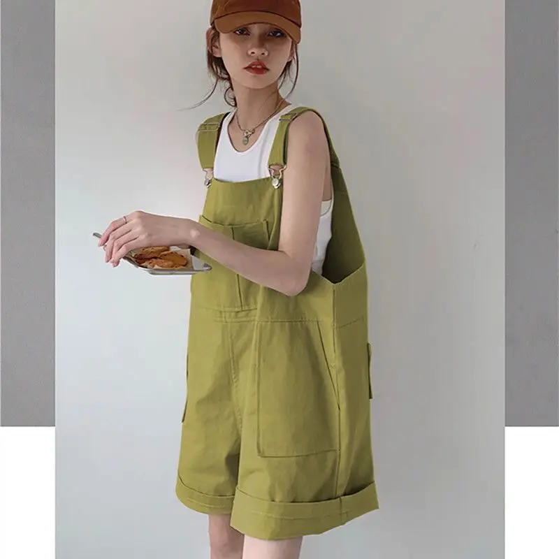 Летний новый женский комбинезон-шорты свободного кроя для повседневной носки
Летний новый женский комбинезон-шорты свободного кроя для повседневной носки