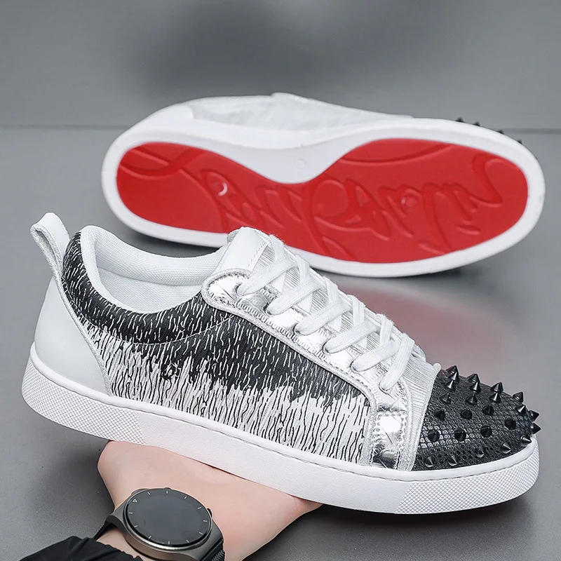 Sneakers Casual Men Designer Rivet Punk Board Shoes Fashion Leather Canvas Breathable Height Increased Flat Platform White Shoes
Sneakers Casual Men Designer Rivet Punk Board Shoes Fashion Leather Canvas Breathable Height Increased Flat Platform White Shoes
