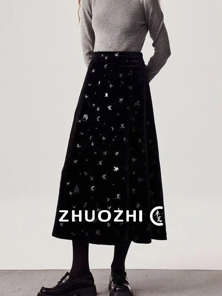 Бархатная юбка А-силуэта с высокой талией и принтом от ZhuoZhi, коллекция Зима 2025, французский дизайн с молнией, для повседневной носки
Бархатная юбка А-силуэта с высокой талией и принтом от ZhuoZhi, коллекция Зима 2025, французский дизайн с молнией, для повседневной носки