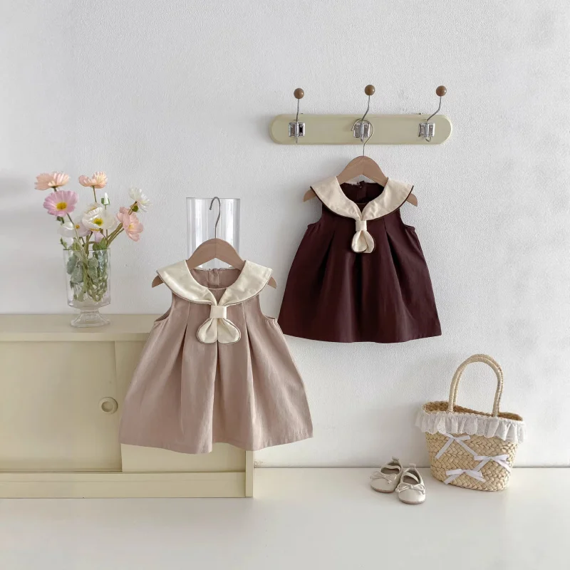Super cute Korean-style college dress for girls in summer2026New Vintage Collared Vest Princess Dress for Little Girls
Super cute Korean-style college dress for girls in summer2026New Vintage Collared Vest Princess Dress for Little Girls