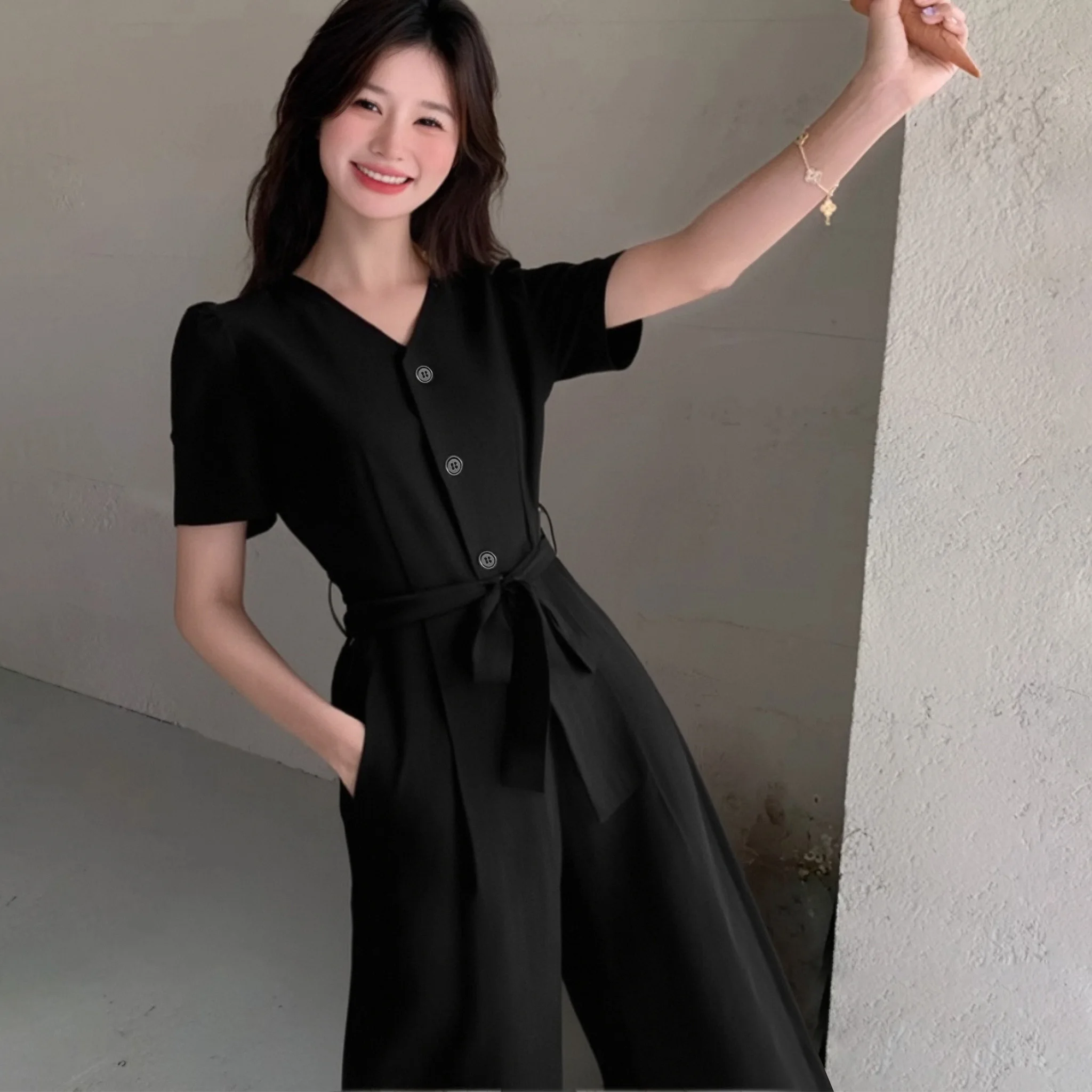 Весна 2026: Женский комбинезон с высокой талией, рукавами-фонариками, поясом, рабочая одежда, брюки-комбинезон, модные длинные леггинсы из полиэстера
Весна 2026: Женский комбинезон с высокой талией, рукавами-фонариками, поясом, рабочая одежда, брюки-комбинезон, модные длинные леггинсы из полиэстера