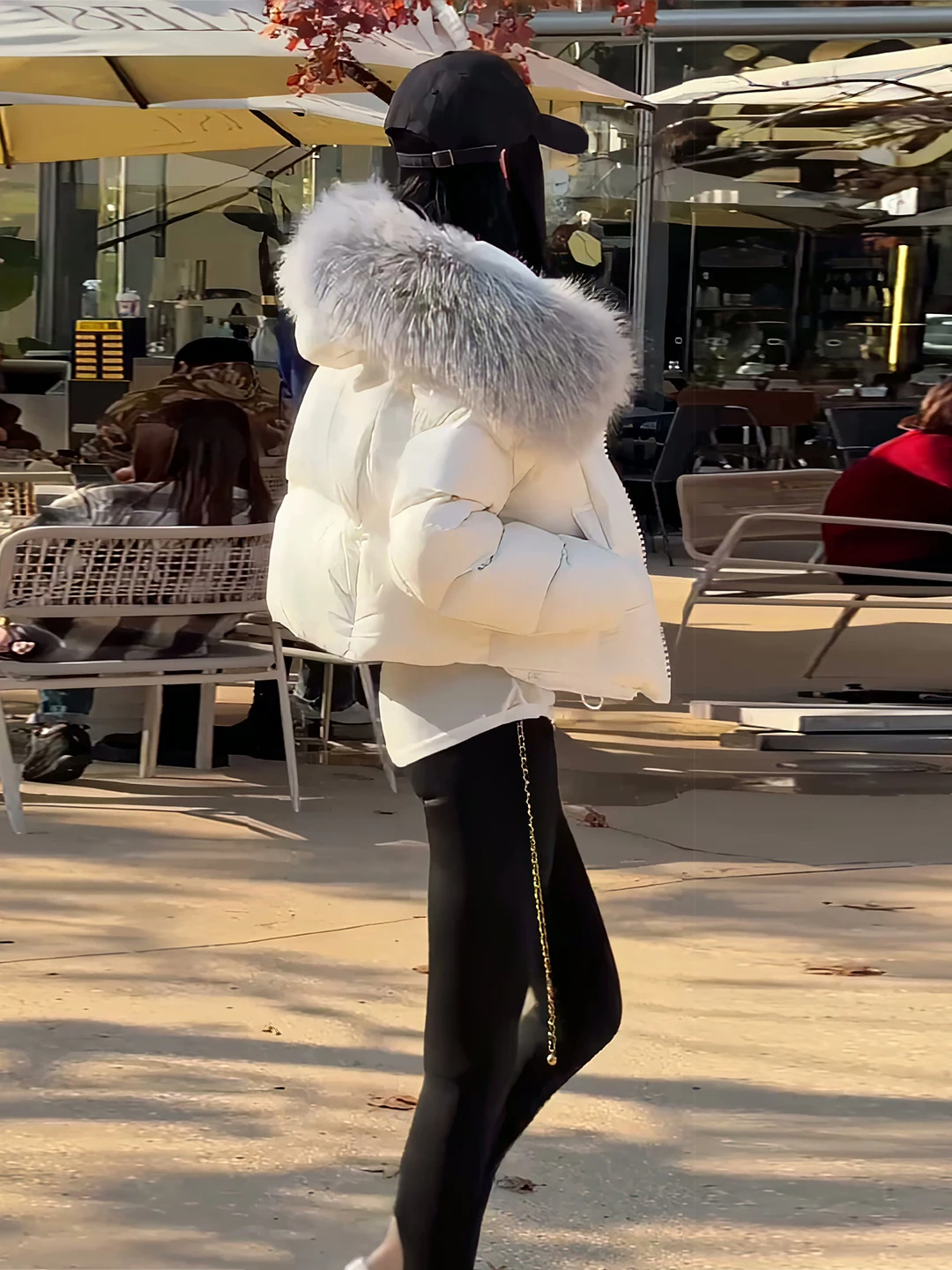 Белая женская пуховая куртка 2026: Новая модная высококачественная теплая зимняя верхняя одежда, приталенный пуховик на молнии
Белая женская пуховая куртка 2026: Новая модная высококачественная теплая зимняя верхняя одежда, приталенный пуховик на молнии