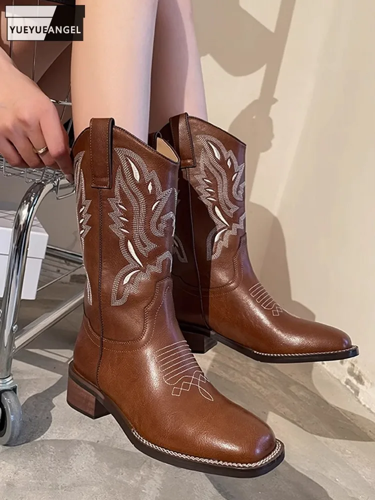 Women Cowhide Genuine Leather Med Heels Mid Calf Boots Embroidery Knight Boots Retro Winter New High Top Square Toe Riding Shoes
Women Cowhide Genuine Leather Med Heels Mid Calf Boots Embroidery Knight Boots Retro Winter New High Top Square Toe Riding Shoes