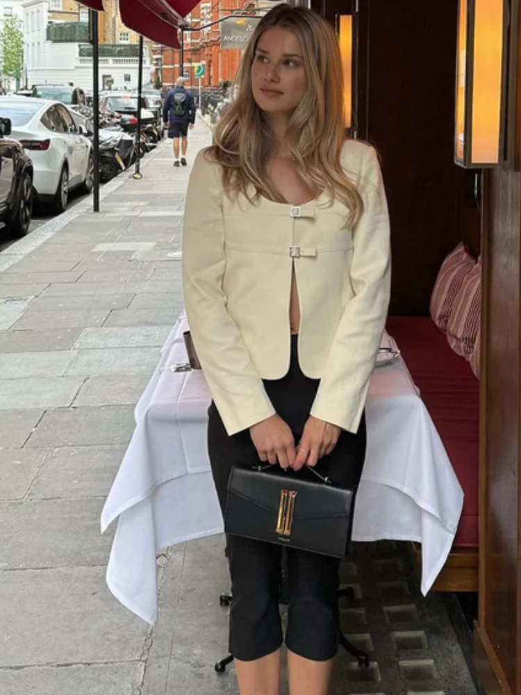 Short Solid Long-sleeve Shirt Women Sexy Low-neck Versatile Style Cardigan 2026 Women Fashion Clothing Spring Summer Tops
Short Solid Long-sleeve Shirt Women Sexy Low-neck Versatile Style Cardigan 2026 Women Fashion Clothing Spring Summer Tops