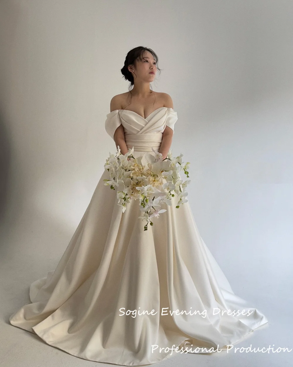 Off Shoulder Good-Quality Satin Wedding Dress Long 웨딩드레스 Floor-Length Classic Vestido De Noiva A-Line Sexy Свадебное Платье
Off Shoulder Good-Quality Satin Wedding Dress Long 웨딩드레스 Floor-Length Classic Vestido De Noiva A-Line Sexy Свадебное Платье