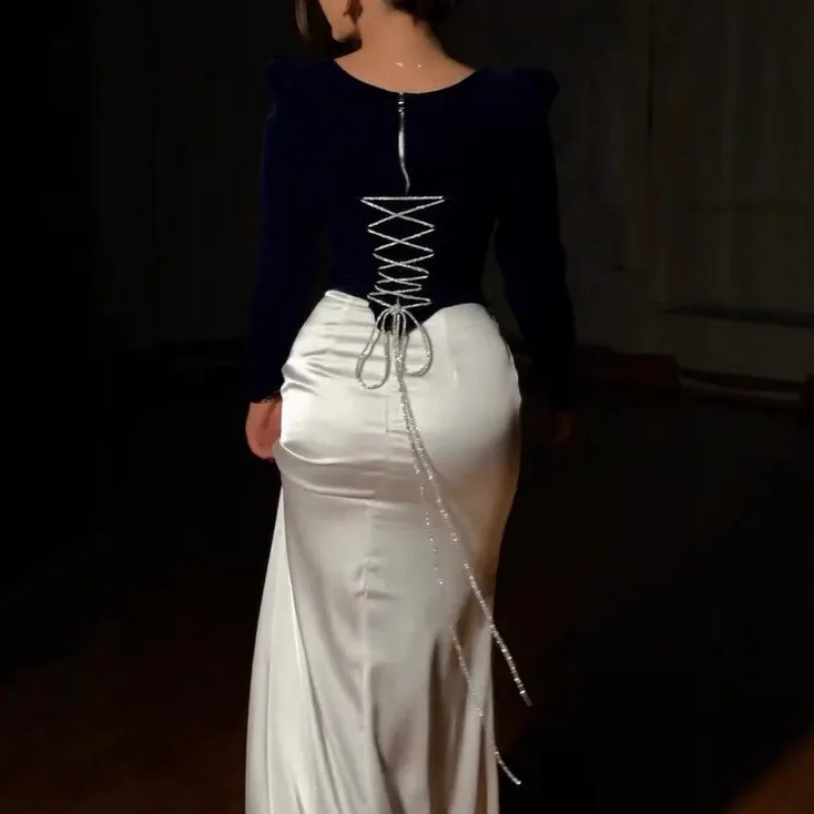 Women's Skirts Outfits Two Piece Sets Autumn Elegant Temperament Light Luxury Long Sleeve Silver Lace Up Skirt Set for Women
Women's Skirts Outfits Two Piece Sets Autumn Elegant Temperament Light Luxury Long Sleeve Silver Lace Up Skirt Set for Women