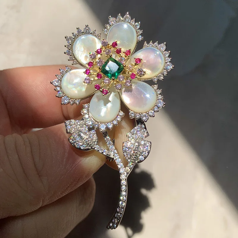 New Color Treasure Brooch Jewelry High-end Sea Shell Flower Corsage Gold-plated Zircon Inlaid Women's Dress Accessories
New Color Treasure Brooch Jewelry High-end Sea Shell Flower Corsage Gold-plated Zircon Inlaid Women's Dress Accessories