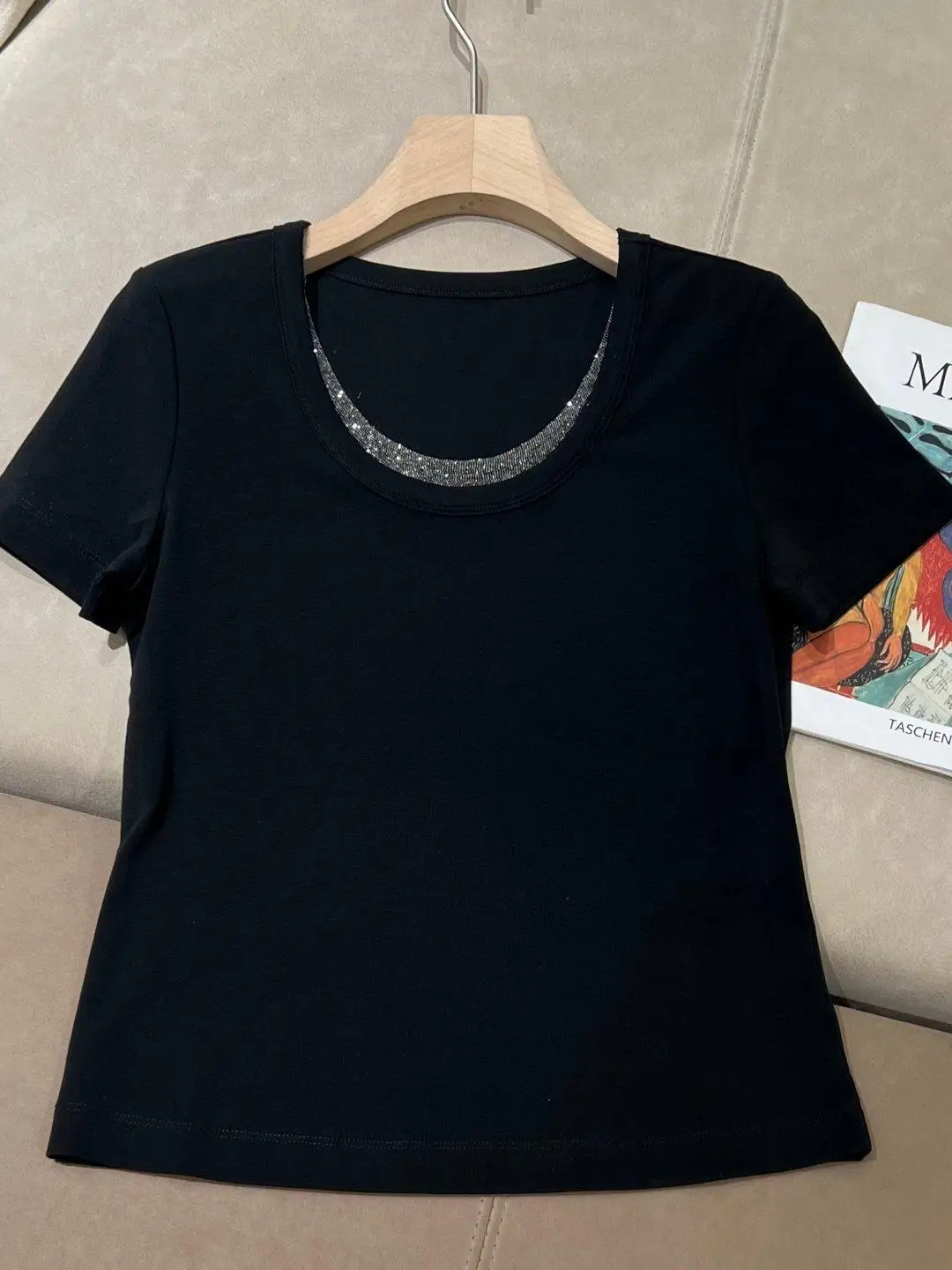 Versatile Heavily Diamond Inlaid Round Neck Tencel Cotton Short sleeved T-shirt for Women
Versatile Heavily Diamond Inlaid Round Neck Tencel Cotton Short sleeved T-shirt for Women