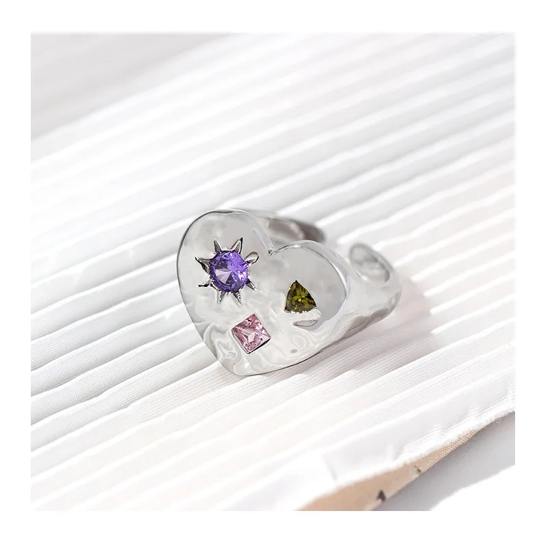 Simple Open Diamond Heart Ring, Men's and Women's Versatile Zircon Love Ring Style
Simple Open Diamond Heart Ring, Men's and Women's Versatile Zircon Love Ring Style