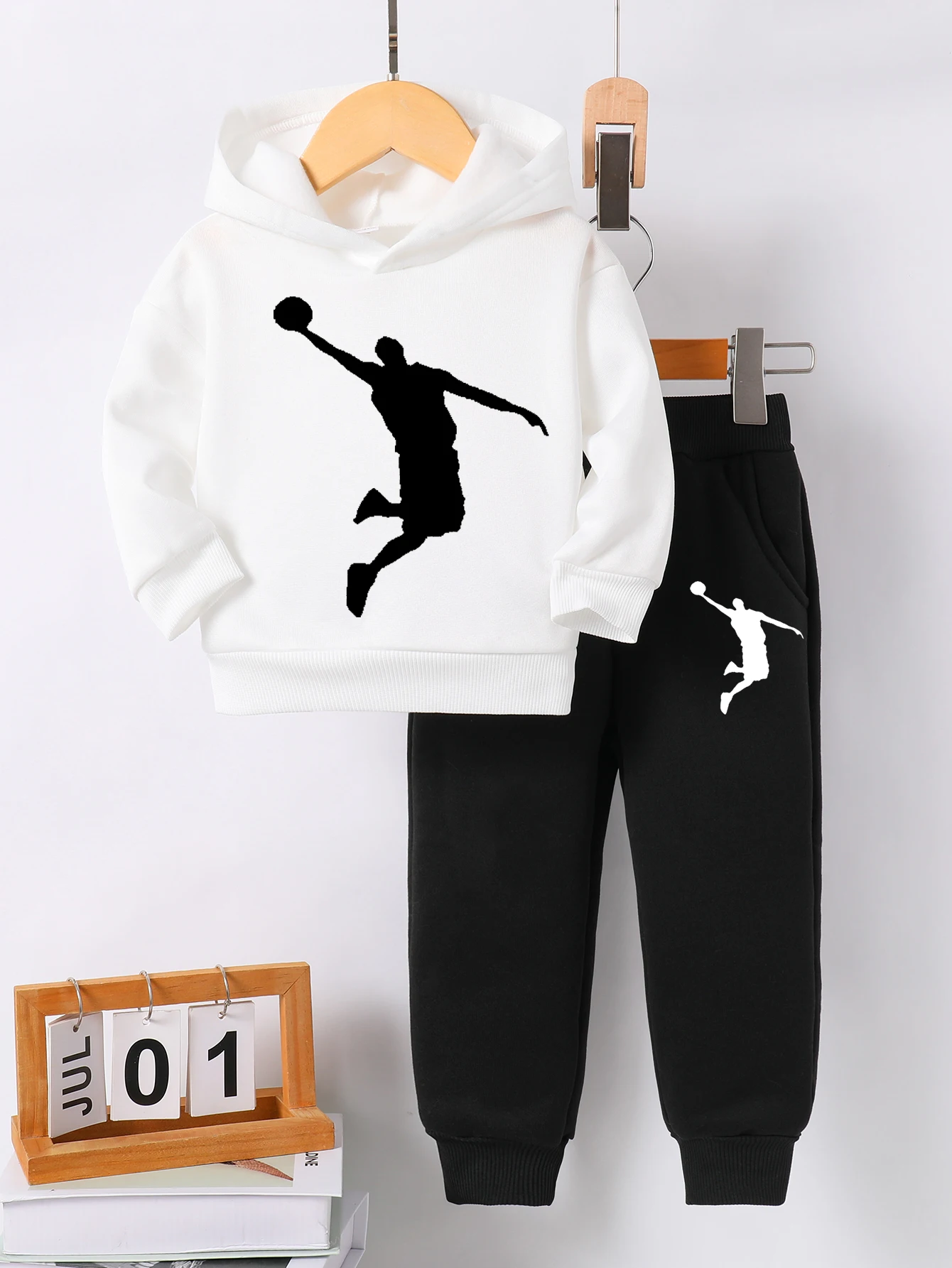 1-8yrs old kids Boy Basketball Fleece Hooded Sweatshirt Pants Outdoor Clothes Sets Cheap
1-8yrs old kids Boy Basketball Fleece Hooded Sweatshirt Pants Outdoor Clothes Sets Cheap