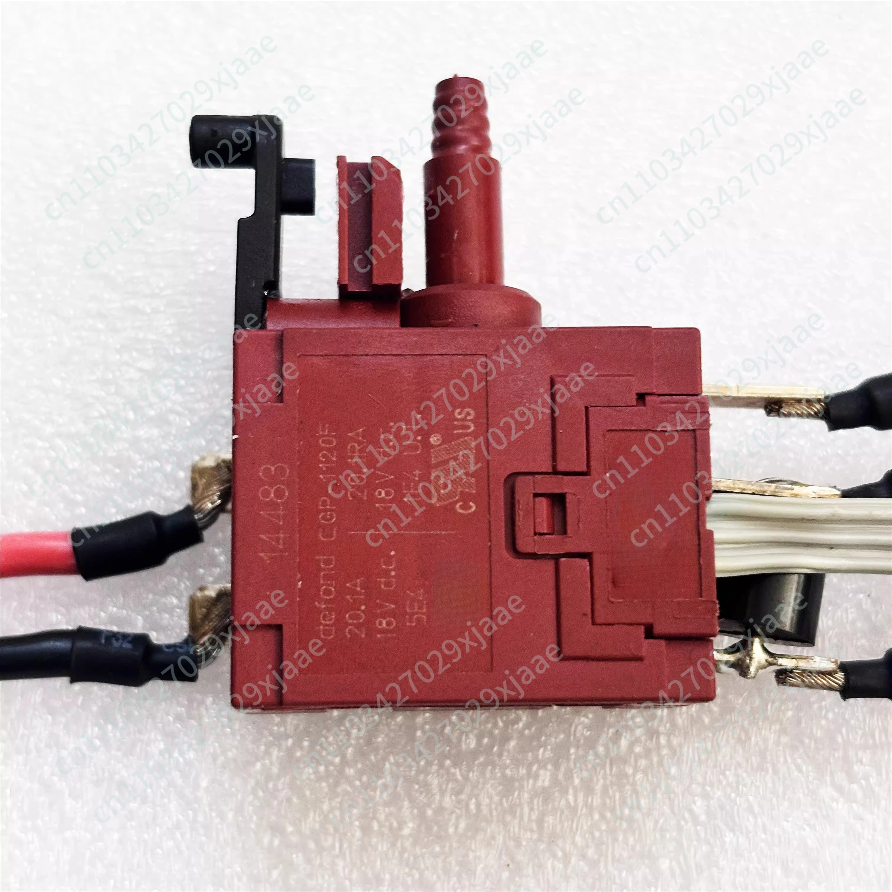 Переключатель для дрели CGP-1120F 18VDC 20.1RA
Переключатель для дрели CGP-1120F 18VDC 20.1RA