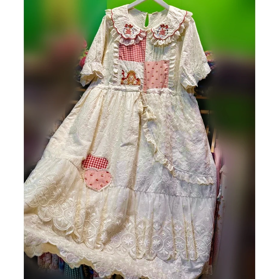 Women Vintage Cotton Patchwork Lolita Sweet Midi Dress 2026 Summer Retro Chic Casual Cottagecore Goblincore Mori Girl Long Dress
Women Vintage Cotton Patchwork Lolita Sweet Midi Dress 2026 Summer Retro Chic Casual Cottagecore Goblincore Mori Girl Long Dress