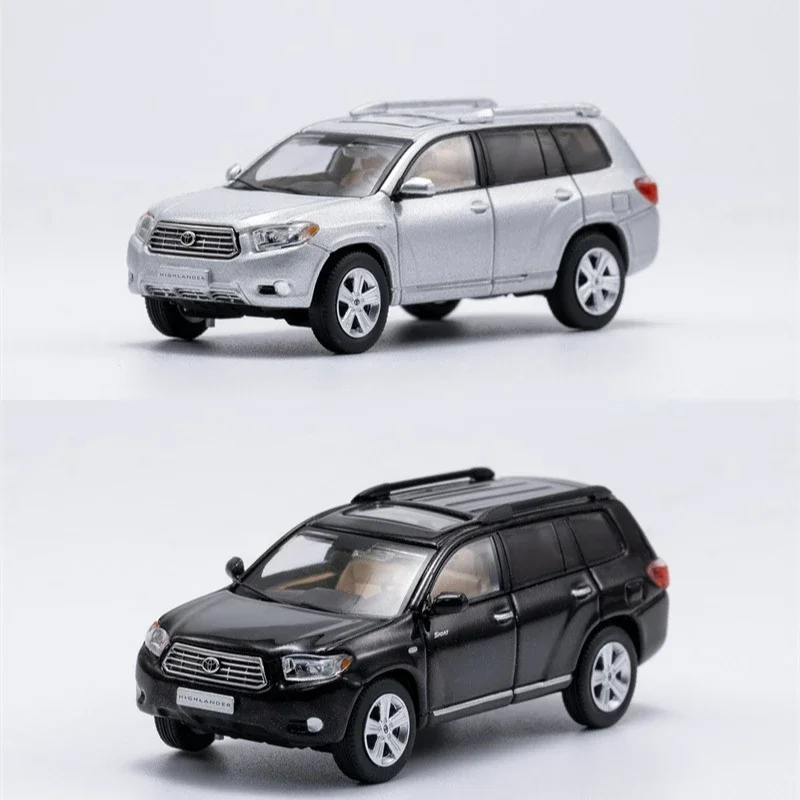 GCD 1:64 HighLander Gen 2 серебристый/черный LHD литая модель автомобиля
GCD 1:64 HighLander Gen 2 серебристый/черный LHD литая модель автомобиля