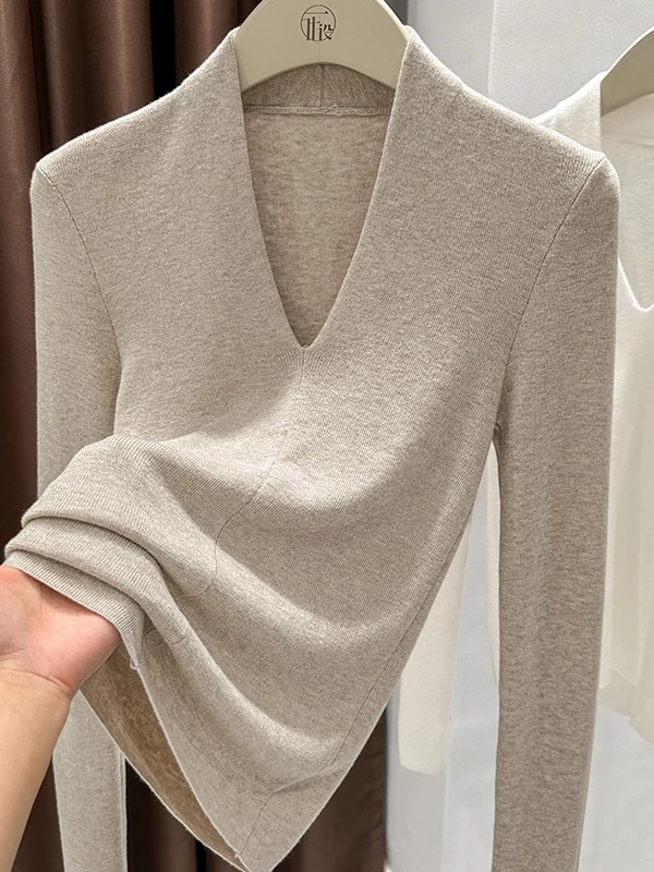 Outlet Guangzhou Thirteenth Fac Women's Long Sve V-Ne Knitted Base irt Inner Wear Sweater Commute Sle Autumn
Outlet Guangzhou Thirteenth Fac Women's Long Sve V-Ne Knitted Base irt Inner Wear Sweater Commute Sle Autumn