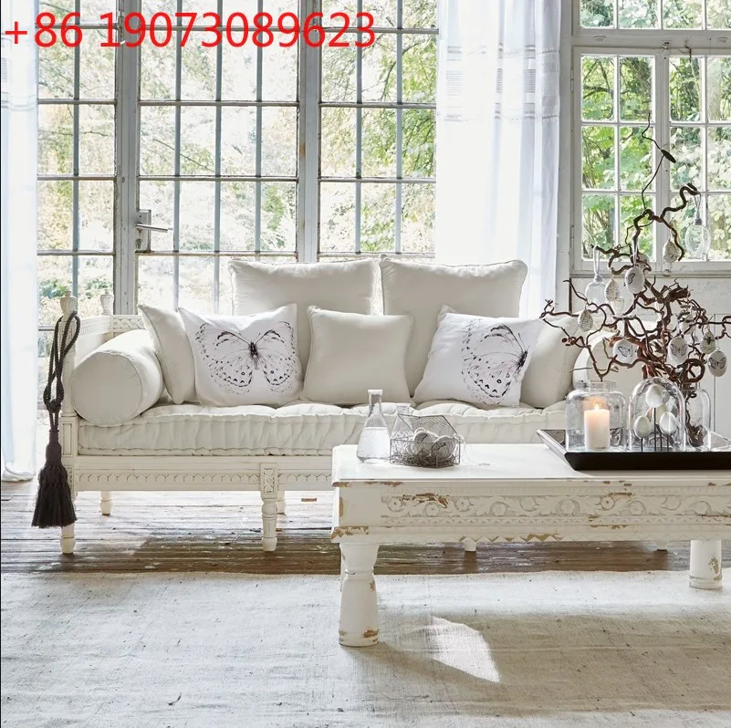 American solid wood carving flower three-person sofa French old retro small apartment light luxury fabric sofa
American solid wood carving flower three-person sofa French old retro small apartment light luxury fabric sofa