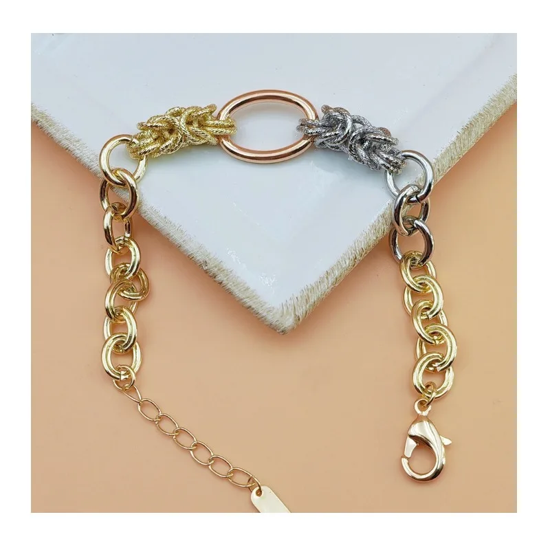Handmade Circle Bracelet, Gold Personality, Advanced Sense, Fancy Splicing, Multi-specification Thick Chain, Geometric Wind
Handmade Circle Bracelet, Gold Personality, Advanced Sense, Fancy Splicing, Multi-specification Thick Chain, Geometric Wind