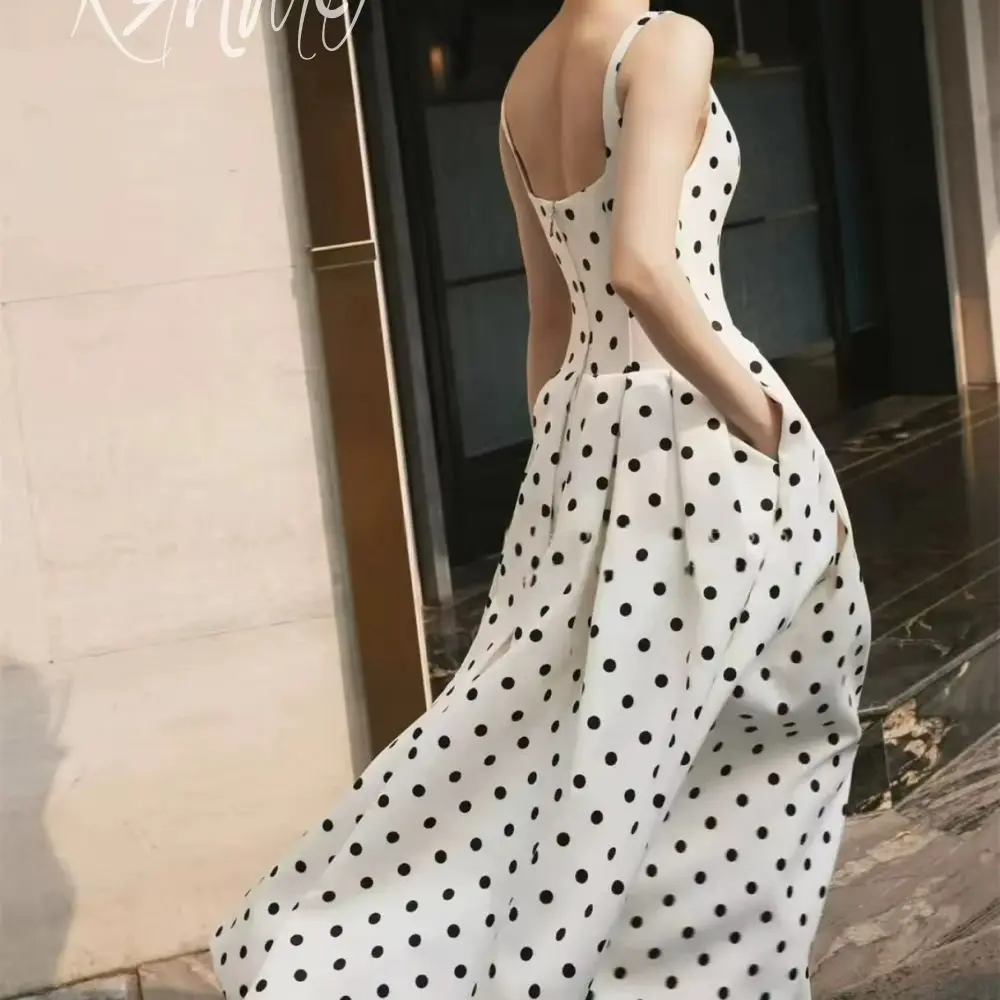 Ranmo French Vintage Hepburn Style Black Polka Dot Strapless Dress Elegant Women's Waist-Cinching Slimming Holiday Long Dress
Ranmo French Vintage Hepburn Style Black Polka Dot Strapless Dress Elegant Women's Waist-Cinching Slimming Holiday Long Dress
