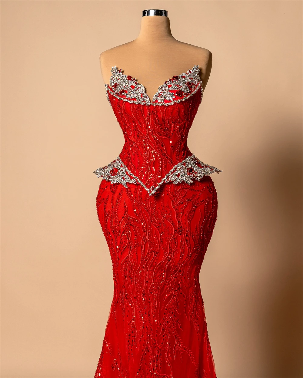 Customized Mermaid Charming Red Tulle Evening Dresses Exquisite Strapless Homecoming Dress Sexy Court Train Party Dress
Customized Mermaid Charming Red Tulle Evening Dresses Exquisite Strapless Homecoming Dress Sexy Court Train Party Dress